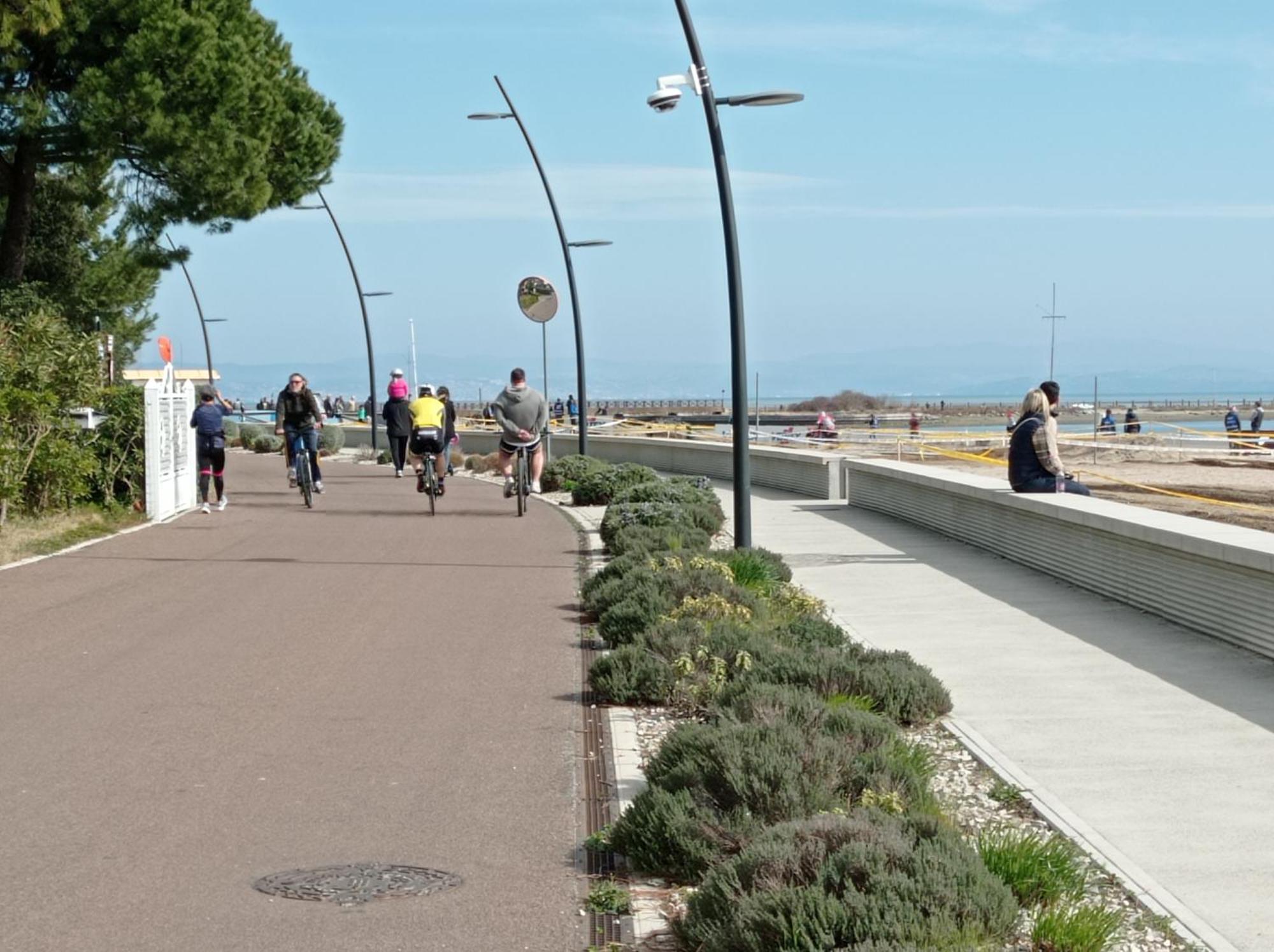Seaview Beach Front Grado Pineta Andromeda Exteriör bild